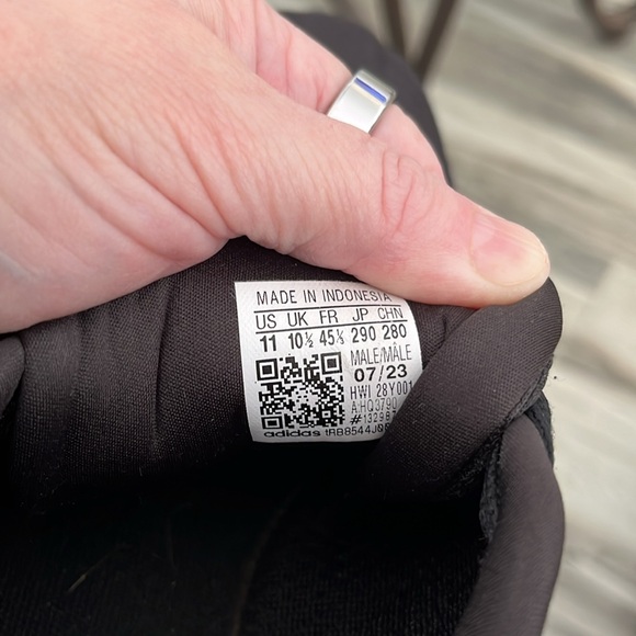 ☁️ADIDAS CLOUD FOAM ATHLETIC SHOES SIZE 11 BLACK GREAT CONDITION! - Picture 2 of 9